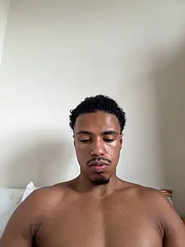 Snapshot of LorenzoBlack27 chatting on June 14, 2026, 3:47 pm LorenzoBlack27 online show from June 14, 2026, 3:47 pm