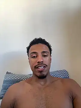 Snapshot of LorenzoBlack27 chatting on June 21, 2026, 5:48 pm LorenzoBlack27 online show from June 21, 2026, 5:48 pm