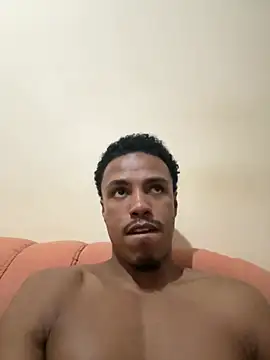 Snapshot of LorenzoBlack27 chatting on July 14, 2026, 2:27 am LorenzoBlack27 online show from July 14, 2026, 2:27 am