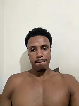 Snapshot of LorenzoBlack27 chatting on July 24, 2026, 11:36 pm LorenzoBlack27 online show from July 24, 2026, 11:36 pm