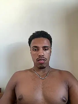 Snapshot of LorenzoBlack27 chatting on July 25, 2026, 7:11 pm LorenzoBlack27 online show from July 25, 2026, 7:11 pm
