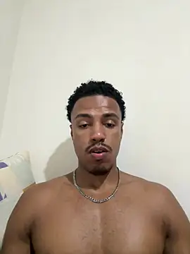 Snapshot of LorenzoBlack27 chatting on July 27, 2026, 10:17 pm LorenzoBlack27 online show from July 27, 2026, 10:17 pm