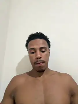 Snapshot of LorenzoBlack27 chatting on July 28, 2026, 11:37 pm LorenzoBlack27 online show from July 28, 2026, 11:37 pm