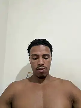 Snapshot of LorenzoBlack27 chatting on August 5, 2026, 10:55 pm LorenzoBlack27 online show from August 5, 2026, 10:55 pm