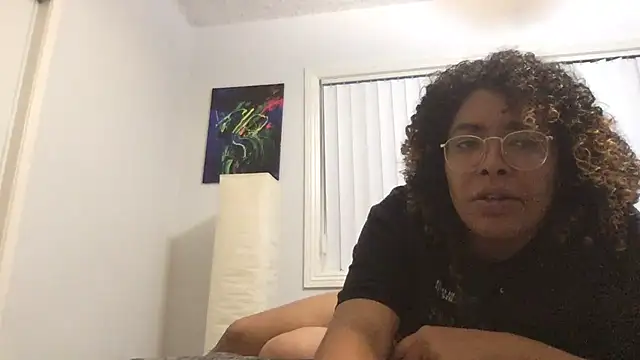 Snapshot of TechnoGoddessxxx chatting on June 16, 2026, 3:58 pm TechnoGoddessxxx online show from June 16, 2026, 3:58 pm
