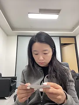 Qrooo online show from February 5, 2026, 7:13 am