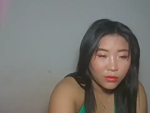 Snapshot of Zyeiii chatting on April 4, 2026, 7:11 pm Zyeiii online show from April 4, 2026, 7:11 pm