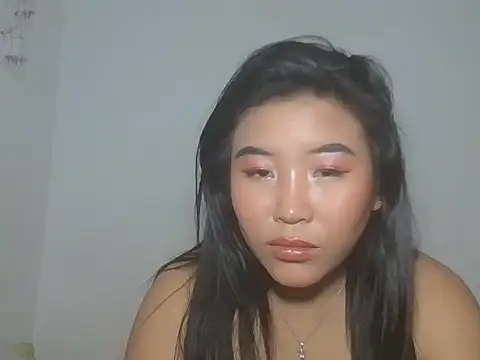 Snapshot of Zyeiii chatting on April 6, 2026, 8:43 pm Zyeiii online show from April 6, 2026, 8:43 pm