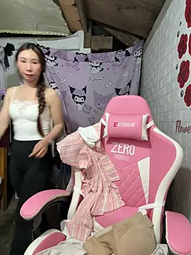 Adela-222 online show from May 4, 2026, 9:16 am