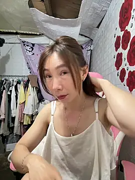 Adela-222 online show from August 6, 2026, 11:06 pm