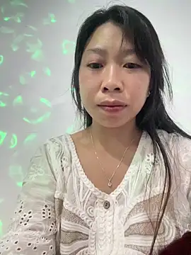 Mayly lucky2 online show from May 6, 2026, 10:15 pm