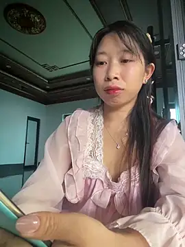 Mayly lucky2 online show from May 19, 2026, 1:56 am