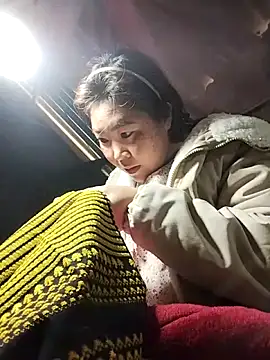 feli-00 online show from February 5, 2026, 1:43 am