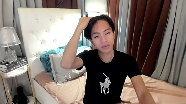 davincihugecock online show from August 5, 2026, 5:38 pm