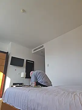 no snitch isoke online show from February 3, 2026, 8:19 am