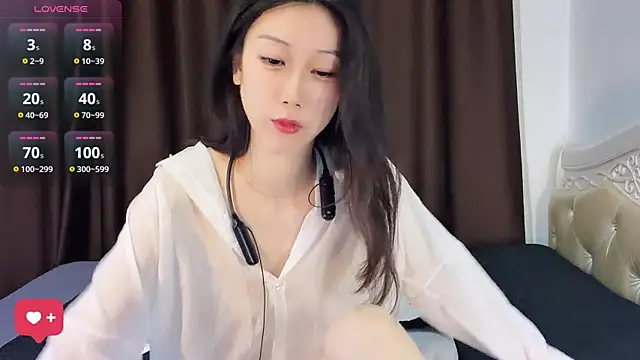 Queenbb88 online show from August 4, 2026, 12:08 pm