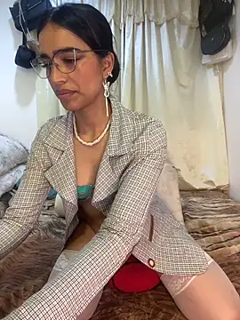 Snapshot of Mystick_ chatting on February 1, 2026, 8:35 am Mystick online show from February 1, 2026, 8:35 am