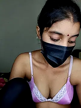 Erotic-Girl online show from July 25, 2026, 5:32 pm