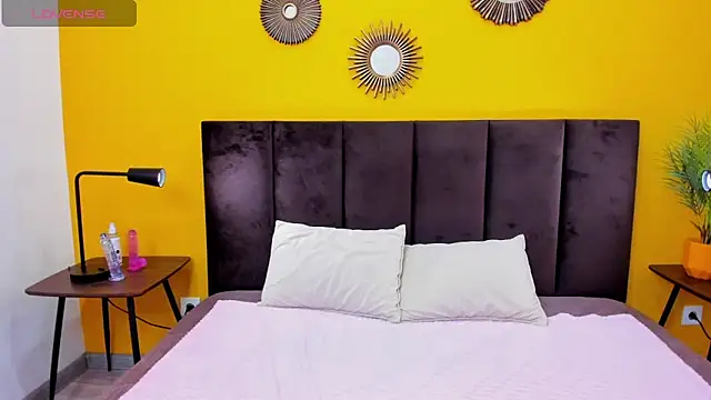 IvyDainty online show from February 11, 2026, 1:32 am