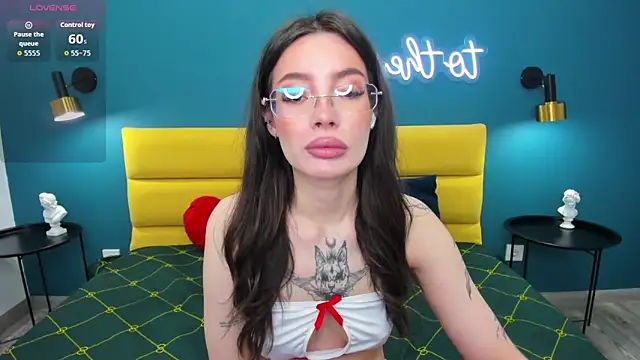 Snapshot of IvyDainty chatting on June 7, 2026, 1:21 am IvyDainty online show from June 7, 2026, 1:21 am