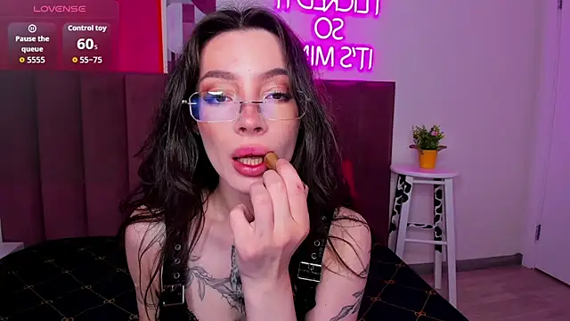 Snapshot of IvyDainty chatting on June 21, 2026, 1:08 am IvyDainty online show from June 21, 2026, 1:08 am