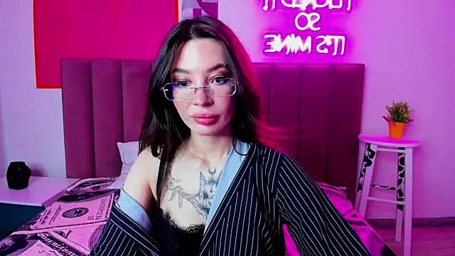 Snapshot of IvyDainty chatting on June 27, 2026, 1:21 am IvyDainty online show from June 27, 2026, 1:21 am