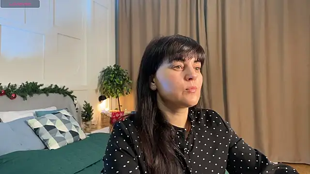  SilkyShadow  online show from January 13, 2026, 1:22 am