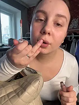 AnnaSeint online show from March 15, 2026, 1:17 pm