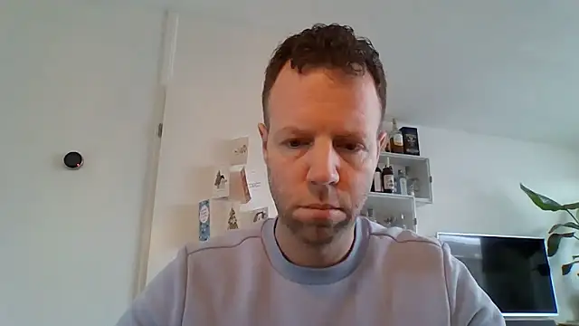 Snapshot of Vector1982 chatting on January 8, 2026, 10:39 am Vector1982 online show from January 8, 2026, 10:39 am