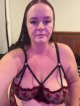 carinabro10 online show from May 5, 2026, 10:01 am