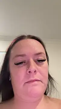 carinabro10 online show from June 7, 2026, 3:43 am