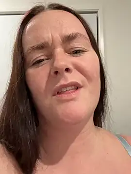 carinabro10 online show from July 11, 2026, 8:39 am