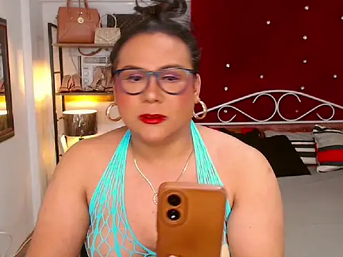 SeductiveDomMistress online show from February 5, 2026, 4:33 pm