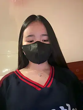 Gwen879 online show from March 11, 2026, 10:32 am