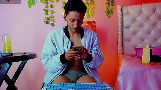 Snapshot of bruno_do_santos chatting on February 3, 2026, 6:40 am bruno do santos online show from February 3, 2026, 6:40 am