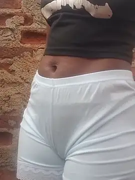 TRACYTOTO26 online show from February 13, 2026, 4:52 am