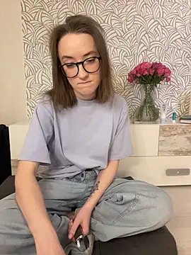 Snapshot of Persephone_Kore chatting on February 5, 2026, 5:39 pm Persephone Kore online show from February 5, 2026, 5:39 pm