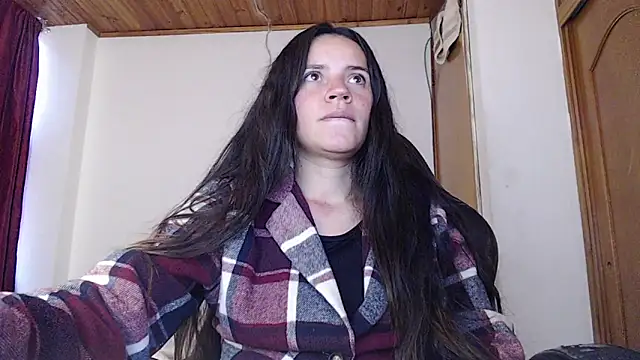 Shanel Lozano online show from May 8, 2026, 8:14 pm