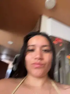 Veronica Wins  online show from May 5, 2026, 3:20 pm