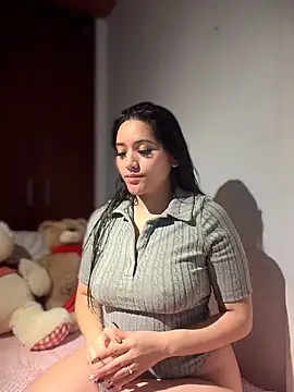 Veronica Wins  online show from June 9, 2026, 11:55 am