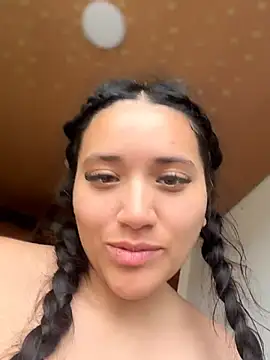 Veronica Wins  online show from July 1, 2026, 2:29 pm