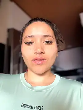 Veronica Wins  online show from July 5, 2026, 3:08 pm