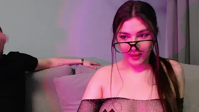 KamilaTony online show from February 8, 2026, 5:05 pm