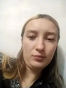 Olivia Kis online show from January 17, 2026, 5:05 pm