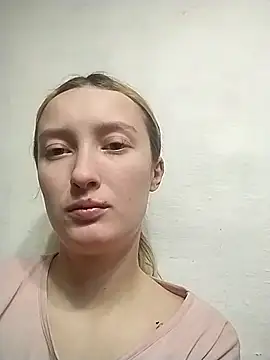 Olivia Kis online show from February 5, 2026, 8:24 pm