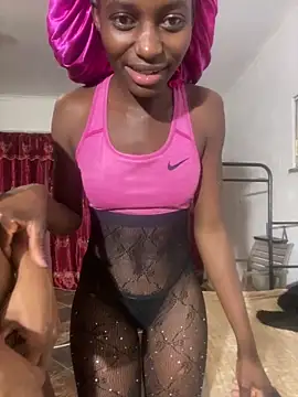 CreamyCupCake 96 online show from April 4, 2026, 5:54 pm