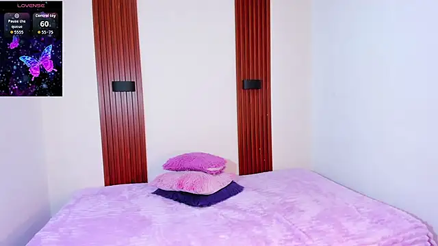 Brendajennerr online show from March 12, 2026, 10:38 pm