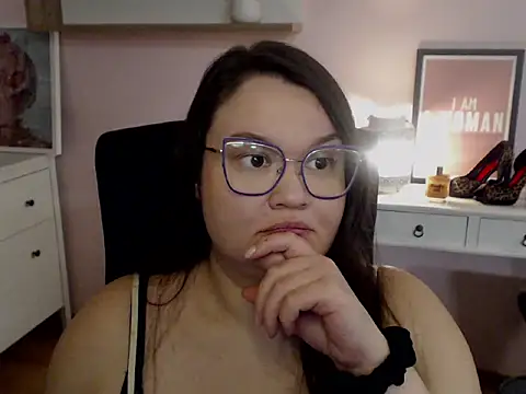 HollyDanceSoul online show from February 20, 2026, 6:26 am