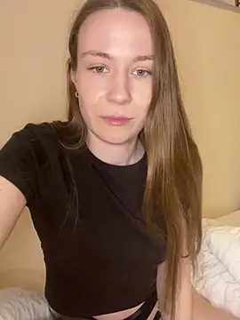 Snapshot of midnight_ballerina_ chatting on May 19, 2026, 1:11 am midnight ballerina online show from May 19, 2026, 1:11 am
