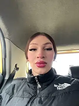 lizz lunna online show from May 6, 2026, 5:51 pm